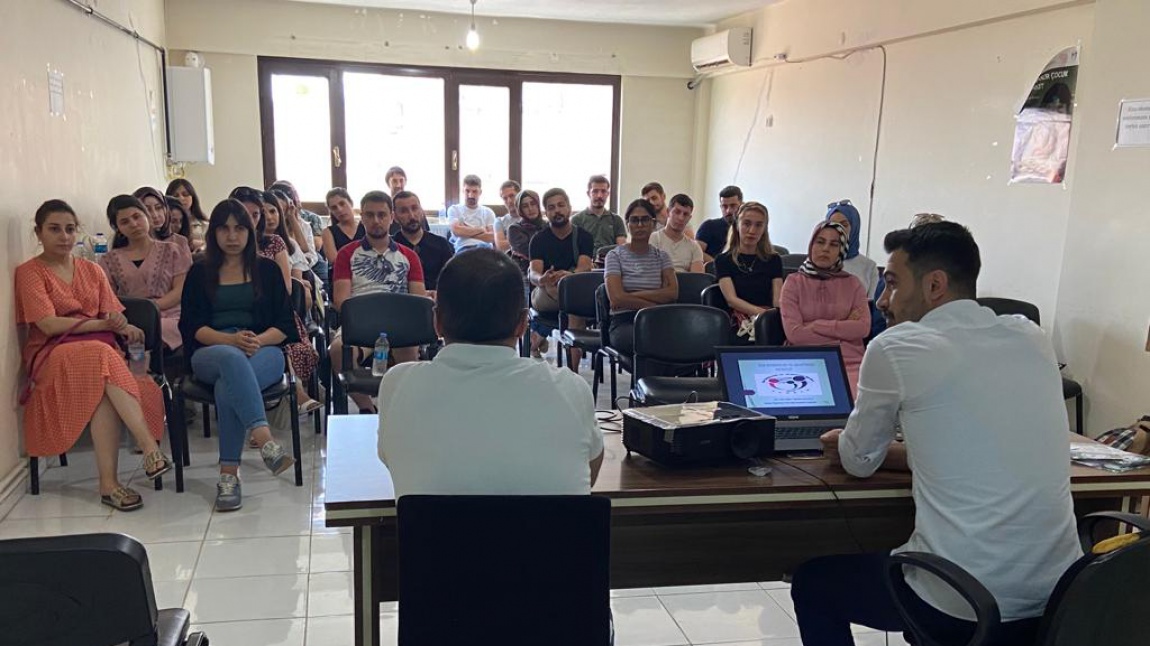Kocaköy, Lice ve Hani ilçeleri Sene Sonu Rehber Öğretmen/Psikolojik Danışman toplantısı yapıldı.